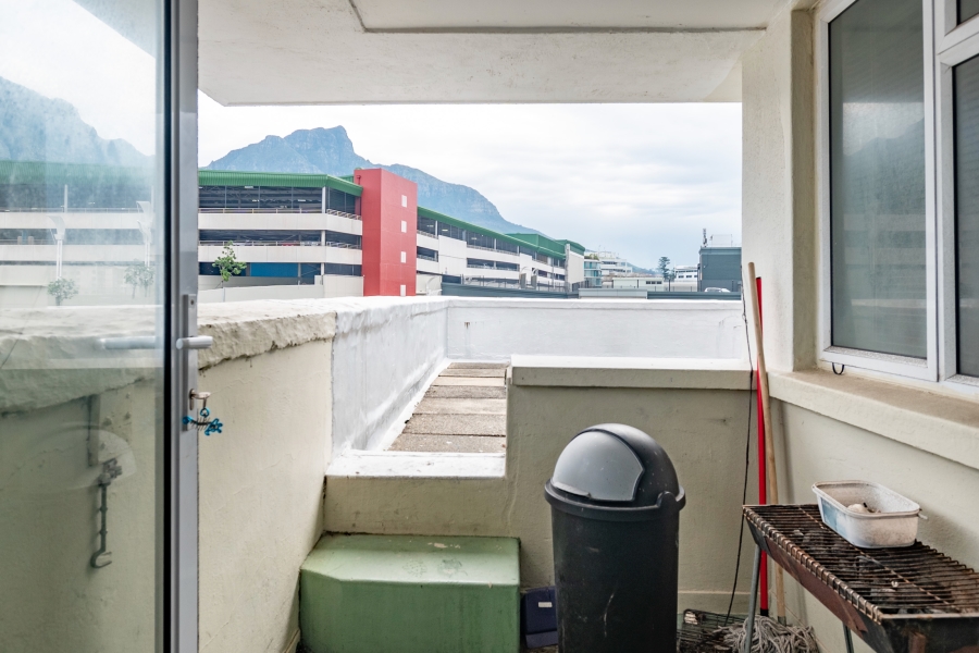 1 Bedroom Property for Sale in Constantia Western Cape